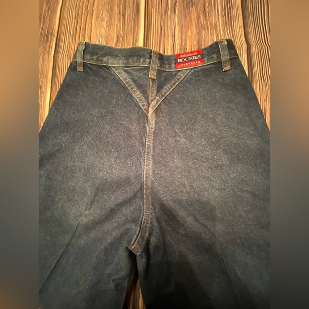 Rocky Mountain Vintage Cowgirl Jeans Still starched Dark color Great shape 28/7 - Picture 2 of 11